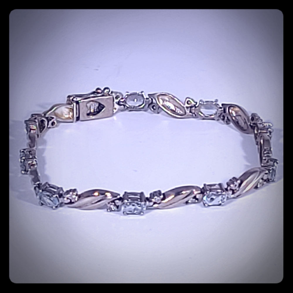 HAN Thai 925 Sterling Oval Blue Stone CZ Accent Te